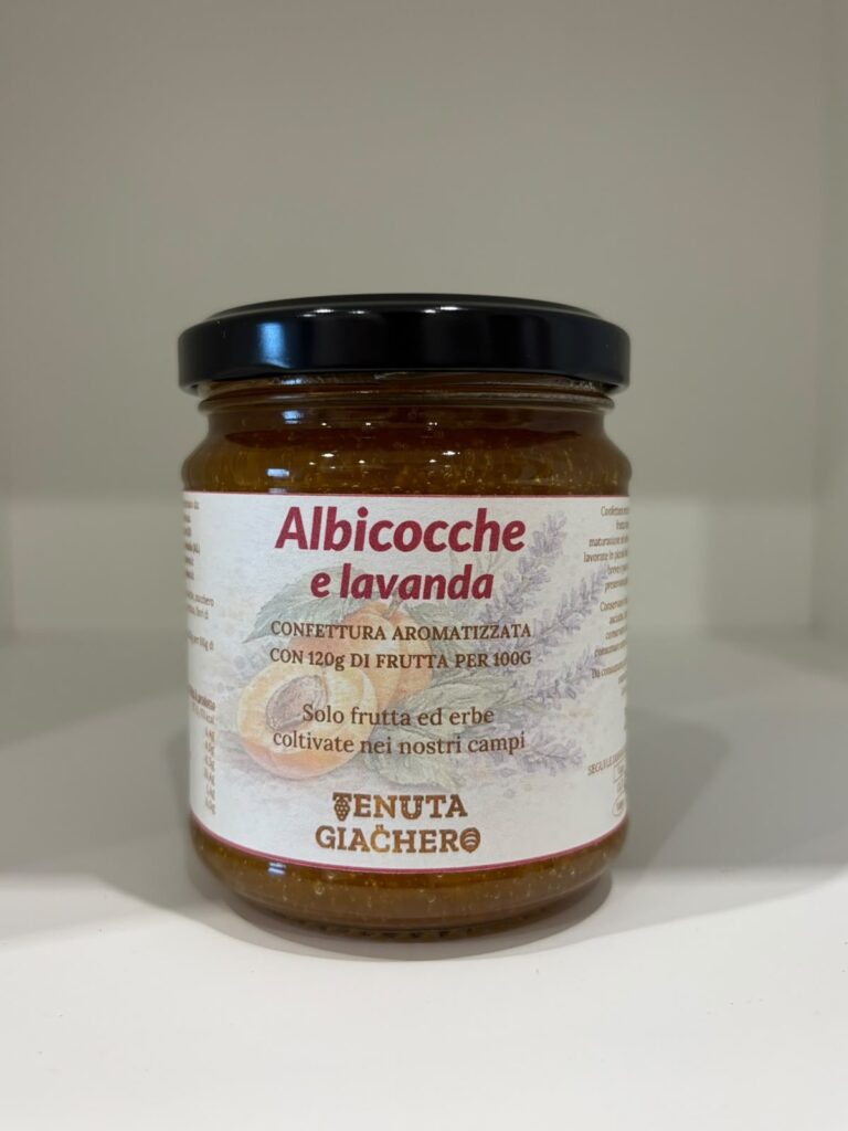 Confettura di albicocche e lavanda